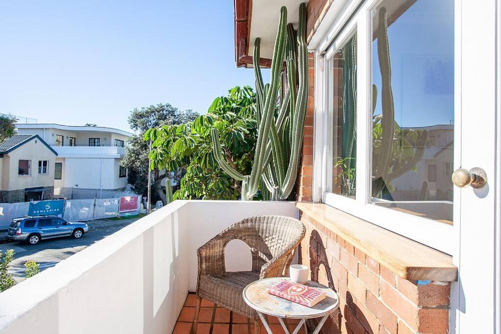 Sun-filled North Bondi Moments To Apartment Sydney