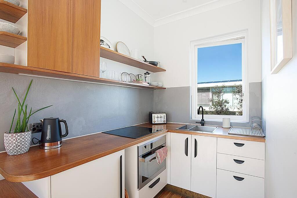 Apartment Sun-filled North Bondi Moments To *